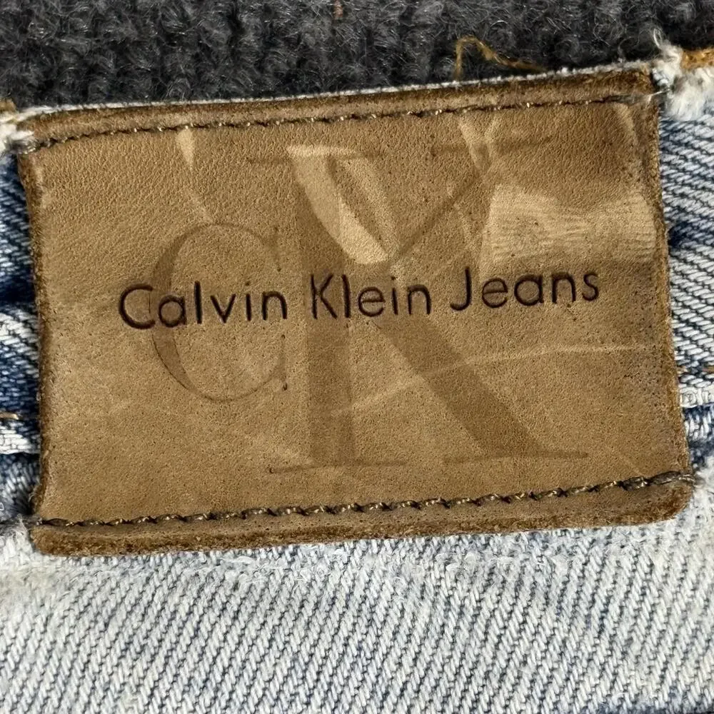 Vintage Calvin Klein Jeans Shorts Womens 12 Light Wash Denim Mid Rise 90s